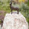 Bronzefigur Steinbock Klein Auf Findling (ArtNr. 88579.1) 2 Bronzefigur Steinbock Klein Auf Findling (ArtNr. 88579.1) -Gartenserien Laden bronzefigur steinbock 1280x1280